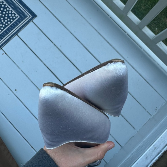 White Satin Stuart Weizmann sling back heels - Picture 9 of 9